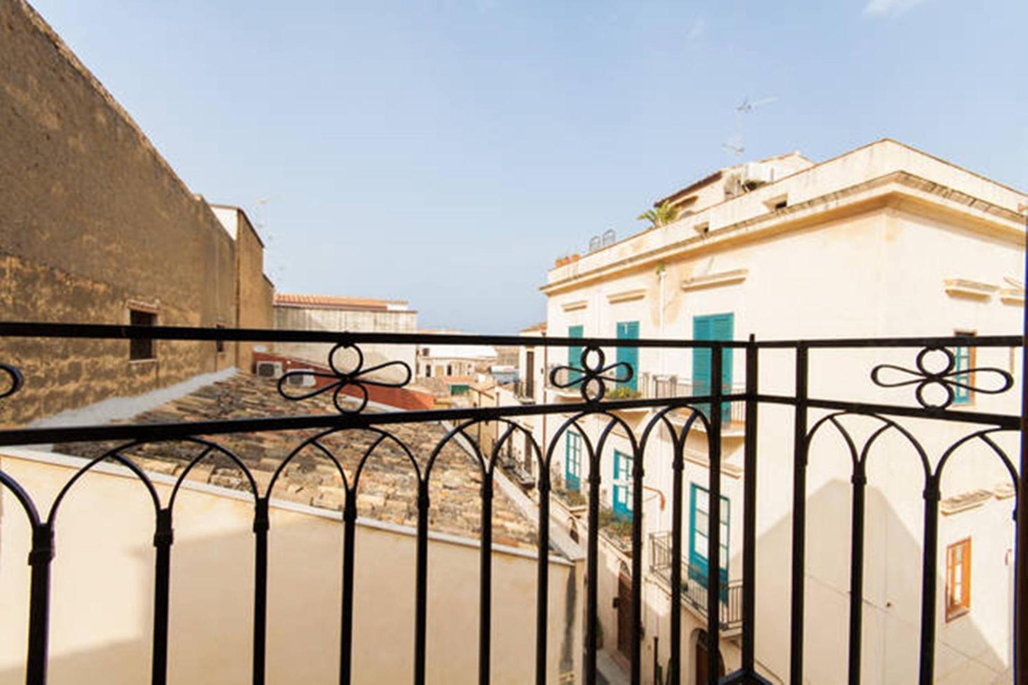 Bed and Breakfast Emporium à Castellammare del Golfo Extérieur photo